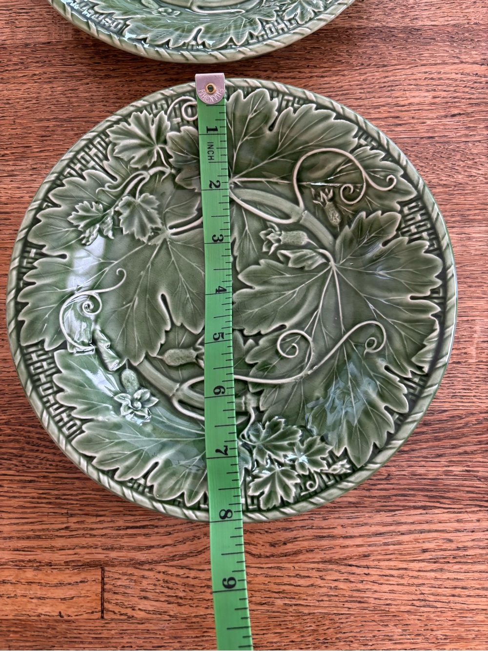 Vintage Bardello Pinheiro Grape Leaf Salad Plates Set of 2 Diameter 8” - Picture 6 of 6